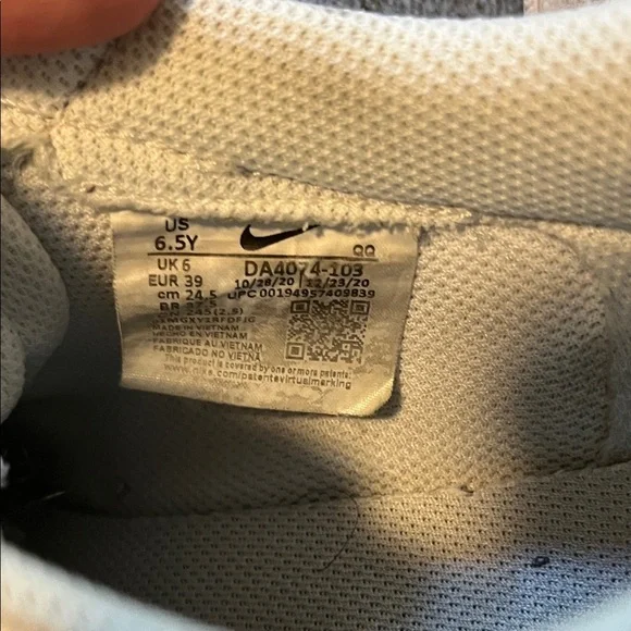 Nike Women's White and Light Blue Sneakers - Picture 7 of 7